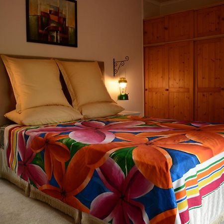 Les Noyers Aulnay Bed & Breakfast Aulnay  ภายนอก รูปภาพ