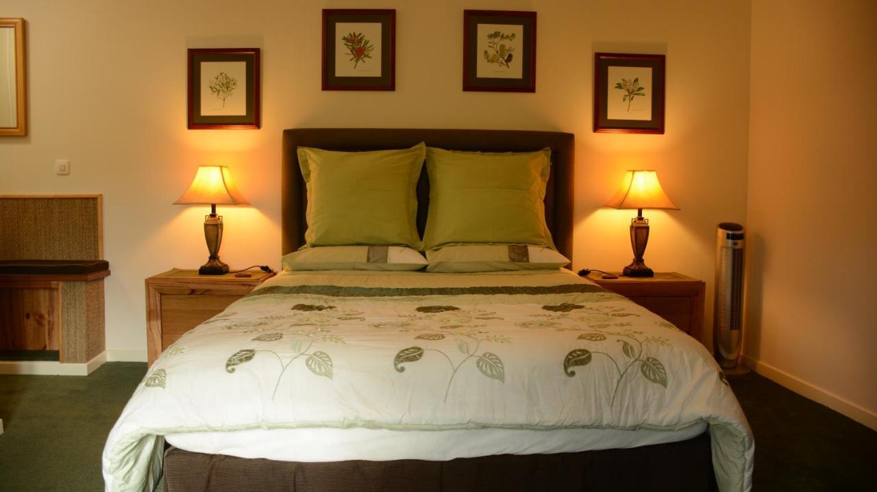 Les Noyers Aulnay Bed & Breakfast Aulnay  ภายนอก รูปภาพ